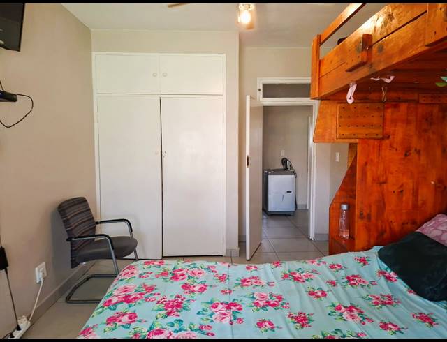 3 BEDROOM FLAT FOR SALE IN THREE RIVERS PROPER